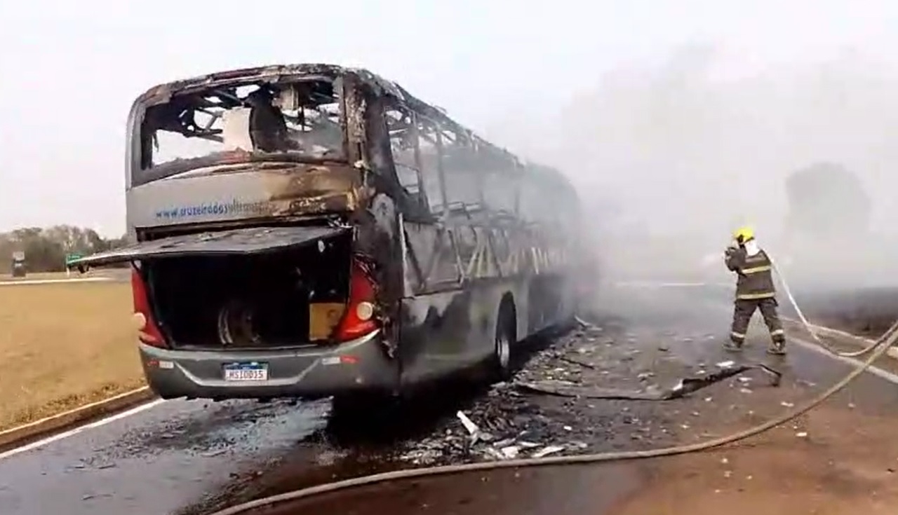 ônibus fogo sexta